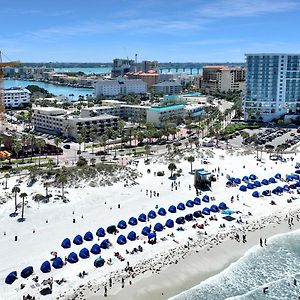 Pelican Pointe Hotel